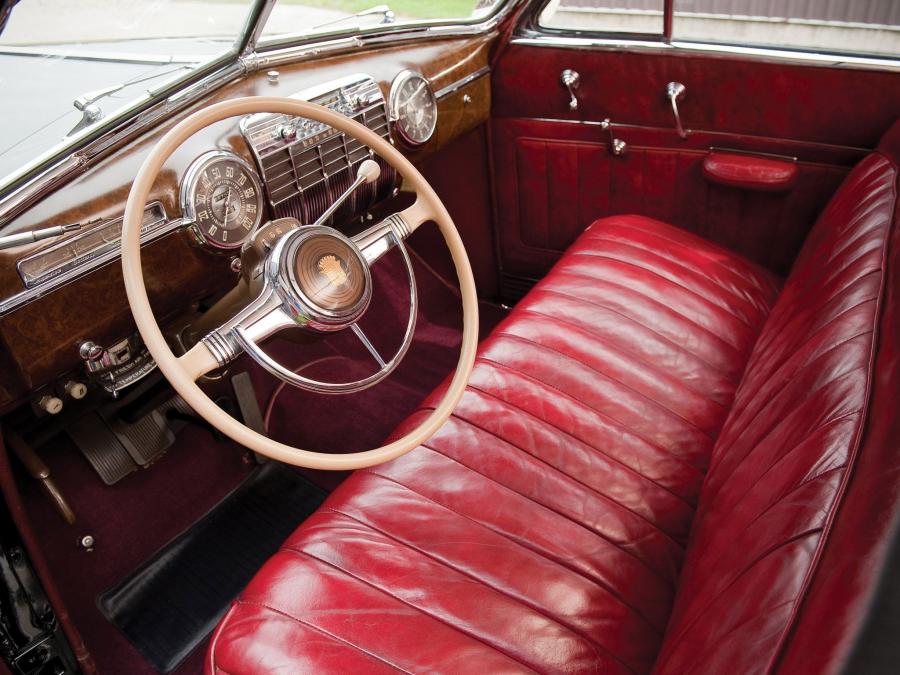 Интерьер Cadillac Series 62 Convertible Sedan (6229D) 1941 года  (фото 40 из 51)